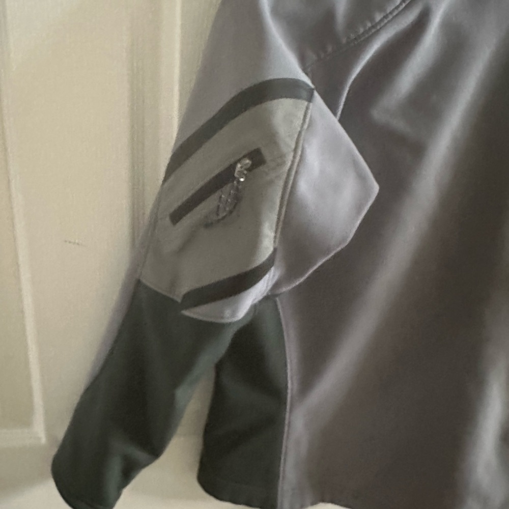 Mountain Hardware Windstopper Jacket - image 3